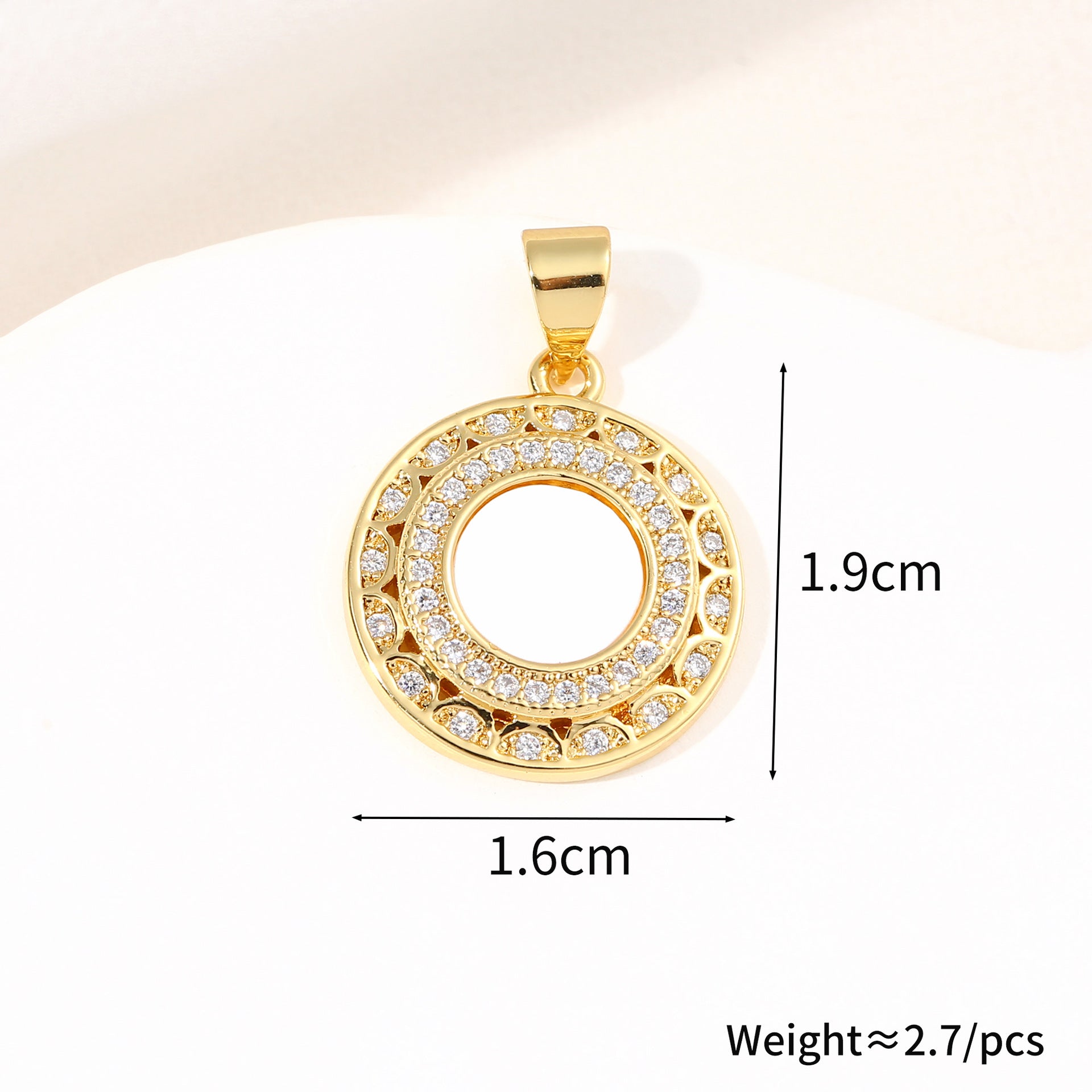New Micro-Inlaid Zircon Round Shell Pendant Necklace Fashionable and Versatile Moon Jewelry for Women